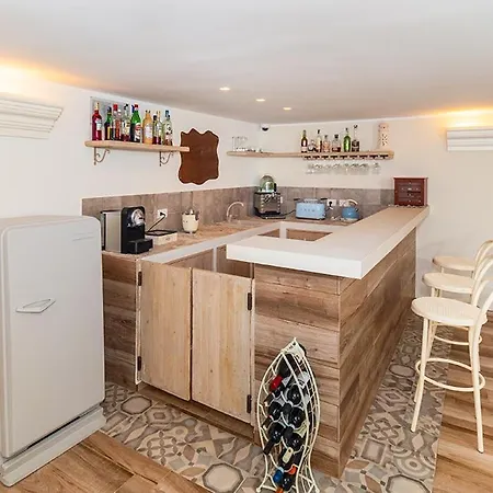 Monte Cipolla Sleeps 8 Pool Air Con Wifi Villa Padresergio